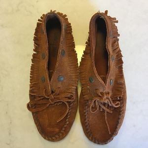 Minnetonka Embellished Low Top Moccasins